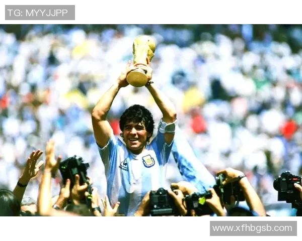 历史足球巨星身高对比：从梅西到马拉多纳谁是最矮的传奇球员